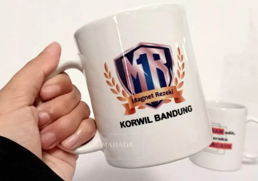 Mug Keramik sebagai Souvenir Promosi