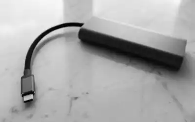 Jangan Lakukan Ini Saat Charge Pakai Powerbank