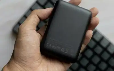 Souvenir Powerbank Ini Bisa Nyelip di Saku Saking Minimalis!