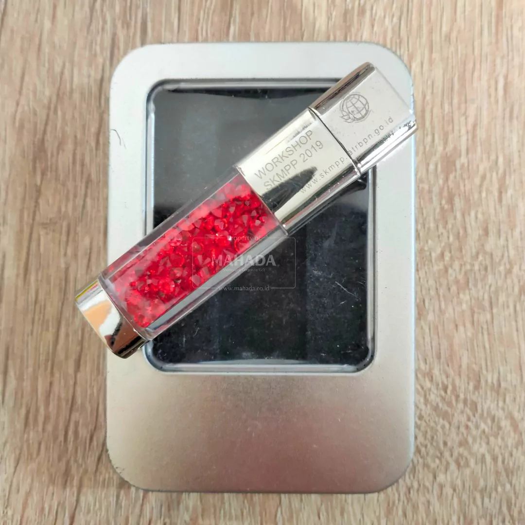 Flashdisk Berbahan Akrilik Dengan Model Kristal Dilengkapi Packaging (2)
