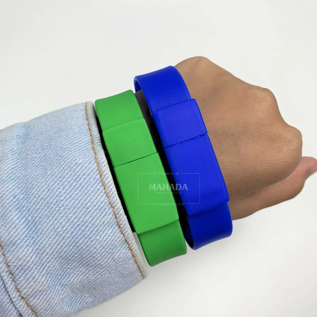 Flashdisk Berbahan Karet Dengan Model Beragam dan Custom Logo Kantor (5)