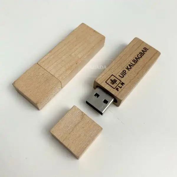 Flashdisk Berbahan Kayu Dengan Logo Perusahaan Laser Berwarna Coklat (8)