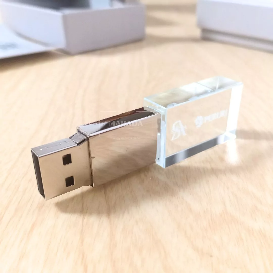 Flashdisk Berbahan Kombinasi Metal dan Akrilik Dengan Logo dan Packaging Khusus (8)