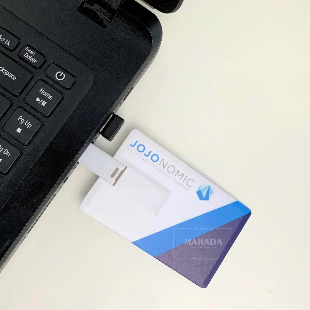 Flashdisk Model Kartu Dengan Desain Grafis Custom Berukuran Tipis (4)