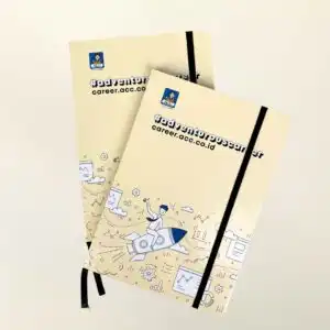Buku Agenda Berbahan Hardcover Dengan Pengunci Karet Desain Grafis Custom (1)