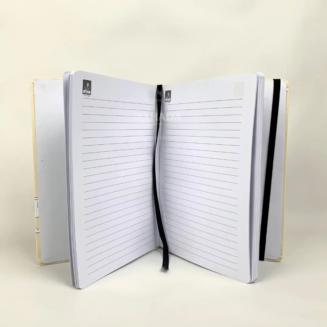 Buku Agenda Berbahan Hardcover Dengan Pengunci Karet Desain Grafis Custom (8)