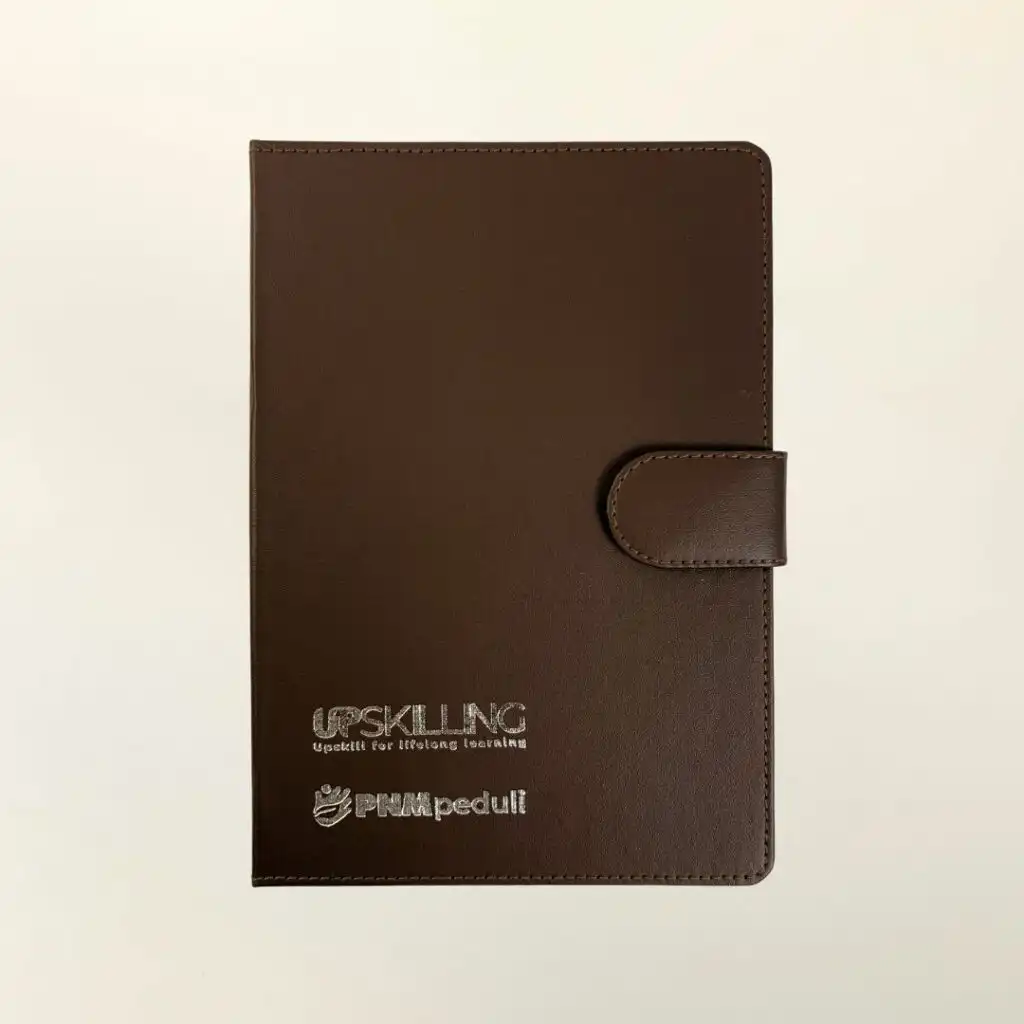 Buku Agenda Berbahan Kulit Dengan Model Jilid Blok Lem Dilengkapi Pengunci Magnet (1)