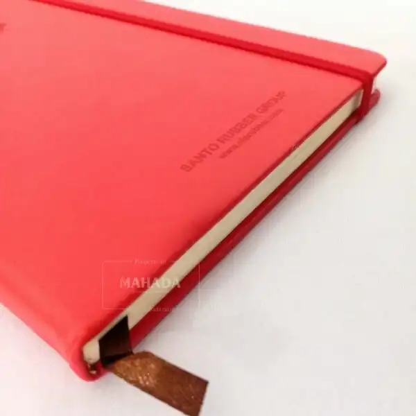 Buku Agenda Berbahan Kulit Dengan Pengunci Karet Desain Grafis Custom (3)