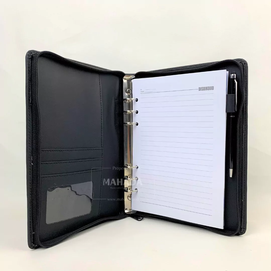 Buku Agenda Berbahan Kulit Dengan Resleting Desain Logo Custom (8)