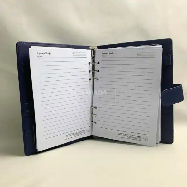 Buku Agenda Berbahan Kulit Model Binder Dengan Pengunci Magnet (3)
