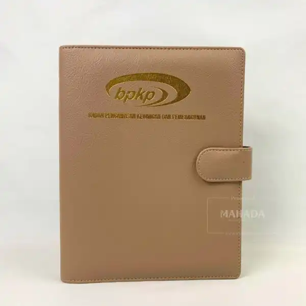 Buku Agenda Berbahan Kulit Model Binder Dengan Pengunci Magnet (5)