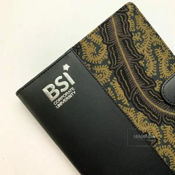 Buku Agenda Berbahan Kulit dan Batik Model Binder Dengan Pengunci Magnet (6)
