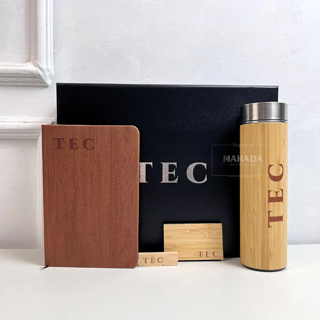 Tumbler Custom Berbahan Dalam Stainless dan Bahan Luar Kayu Dengan LED Suhu (9)