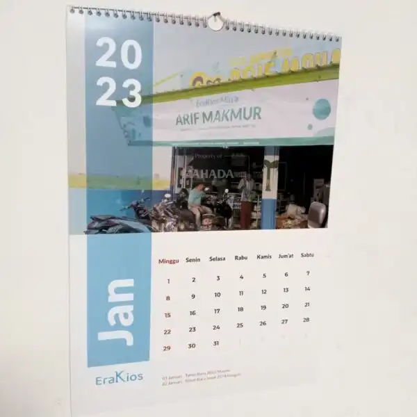 Kalender Dinding 1 Bulan Dengan Desain Custom dan Ring Kawat (3)