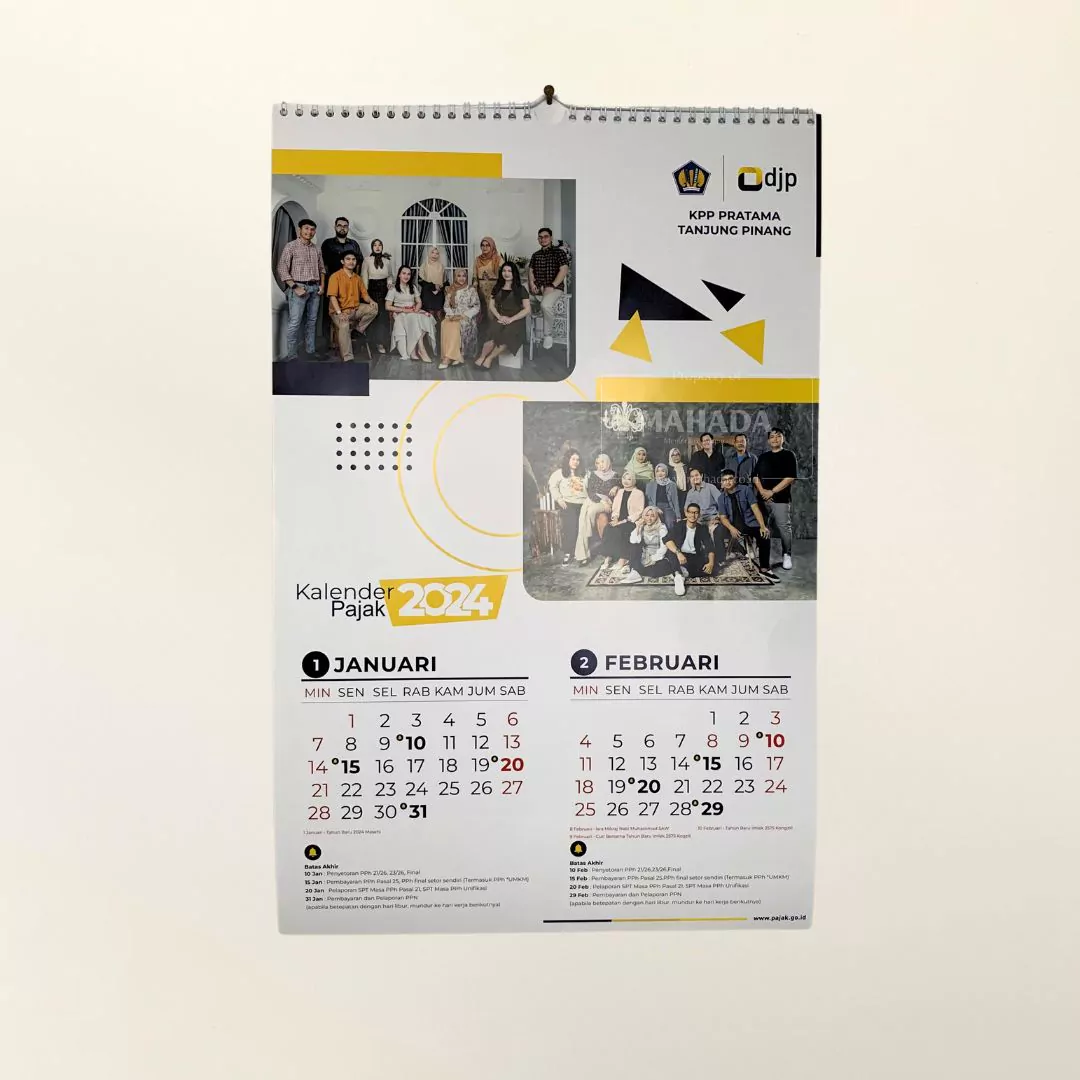 Kalender Dinding 2 Bulan Untuk Souvenir Corporate Perusahaan (1)