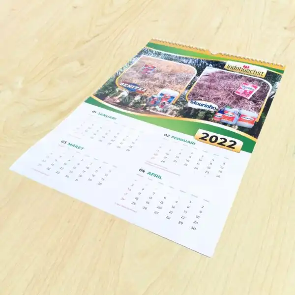 Kalender Dinding 4 Bulan Dengan Desain Custom Perusahaan (2)