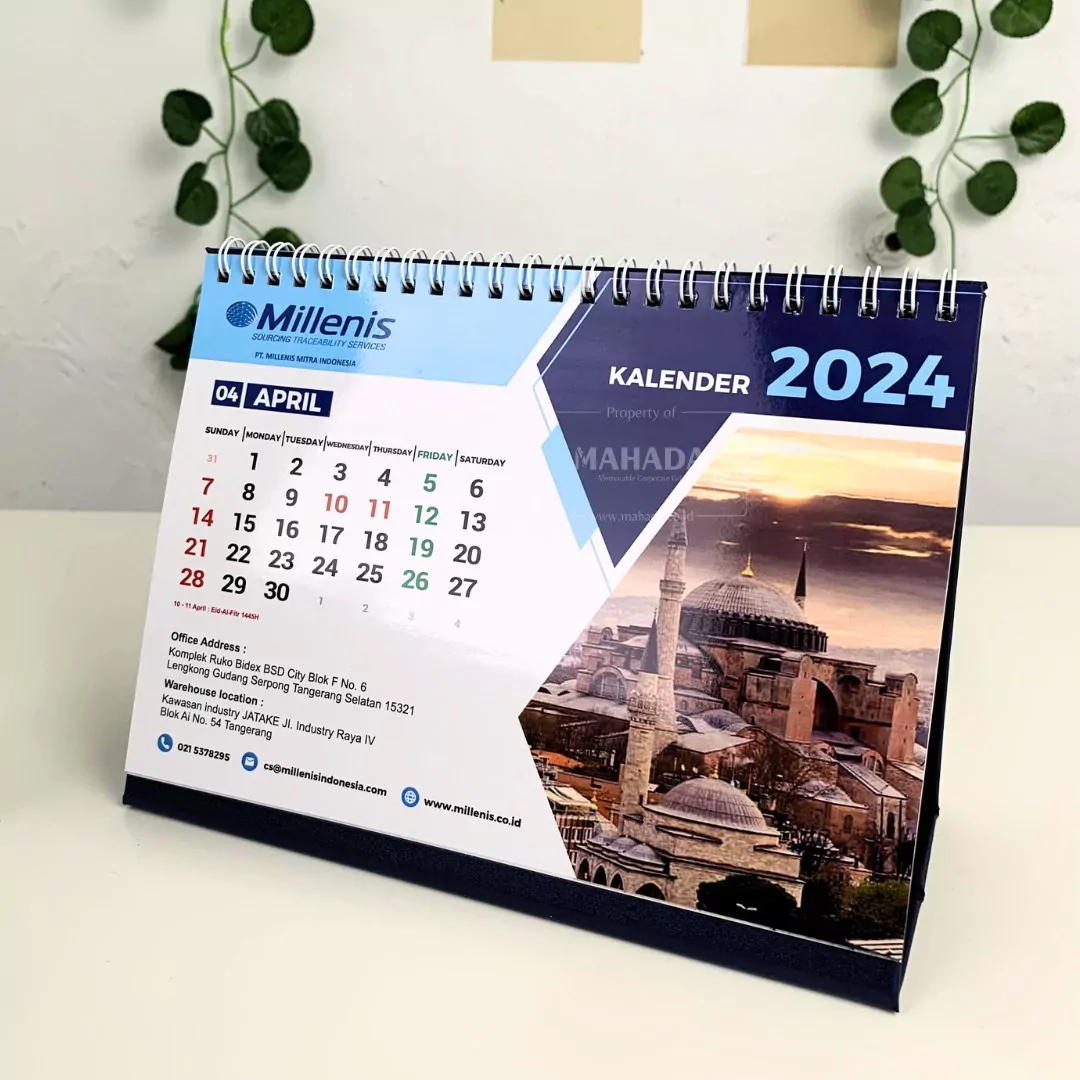 Kalender Meja Dengan Model Landscape Custom Desain Grafis Logo(7)
