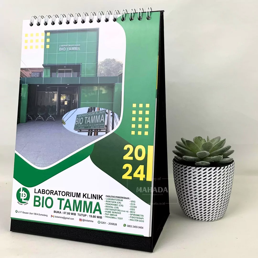 Kalender Meja Dengan Model Portrait Dengan Desain Grafis Custom (2)