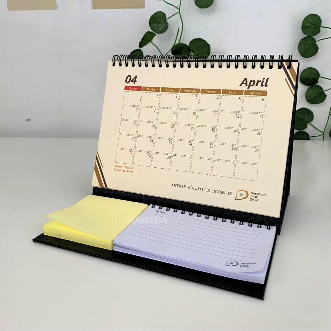 Kalender Meja Dengan Sticky Notes dan Tempat ATK Berisi 1 Bulan Dengan Desain Grafis Custom (13)
