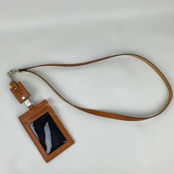Card Holder Untuk Kartu Identitas ID Berbahan Kulit Dengan Lanyard Desain Custom (4)