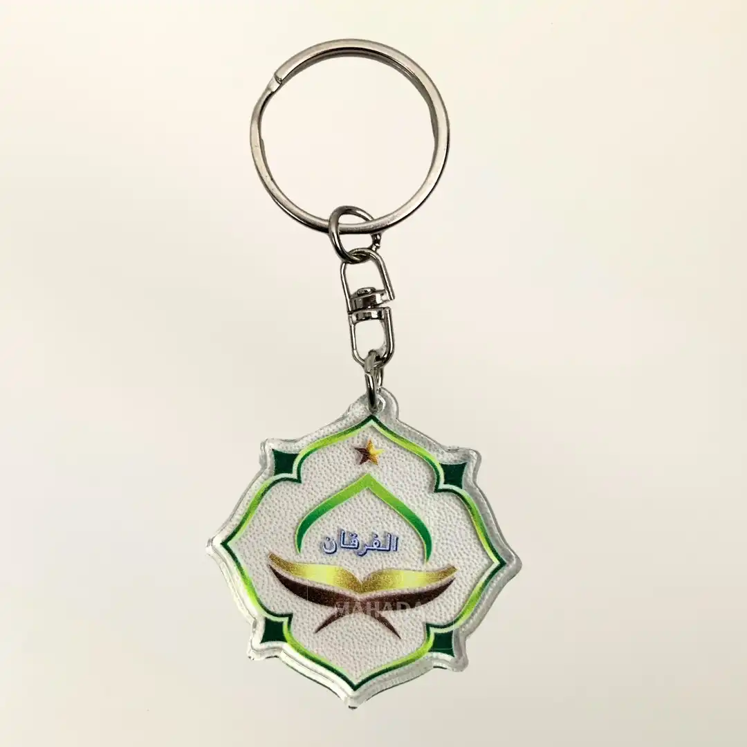 Gantungan Kunci Berbahan Akrilik Dengan Desain dan Bentuk Custom Untuk Souvenir Acara (1)