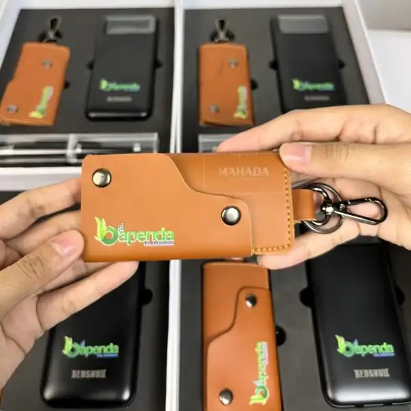 Gantungan Kunci Berbahan Kulit Dengan Model Beragam dan Logo Metode Deboss (9)