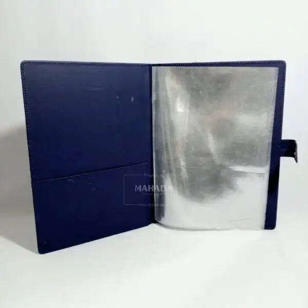 Stationery Buku Menu Custom Dengan Logo Gold Foil dan Emboss Berbahan Kulit Kombinasi (4)