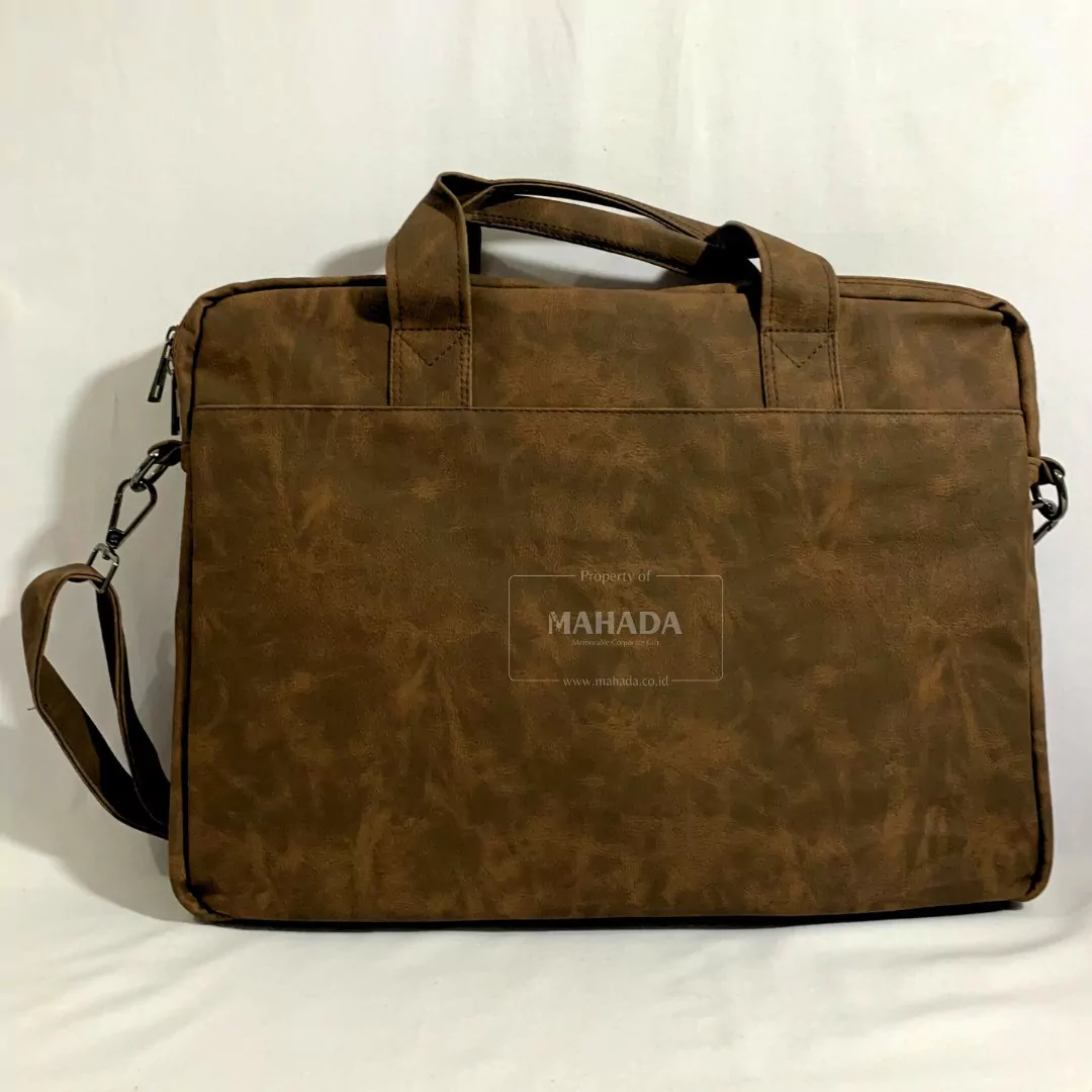 Tas Dengan Tali Selempang Slingbag Berbahan Bahan Kulit Untuk Acara Kantor (7)