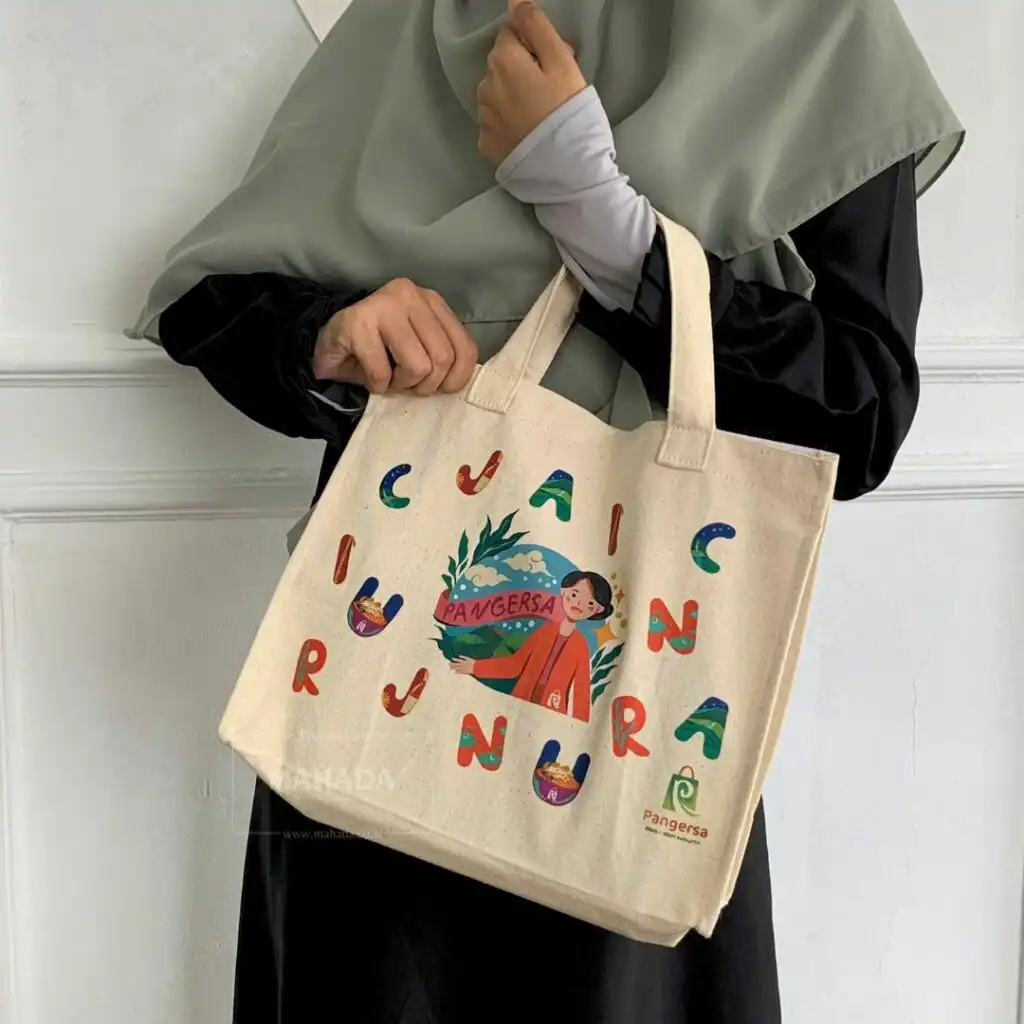 Tas Totebag Canvas Dengan Custom Grafis Untuk Souvenir (4)