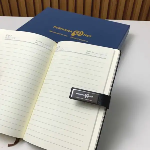 Buku Agenda Ready Stock Berbahan Kulit Dengan Pengunci Magnet (4)