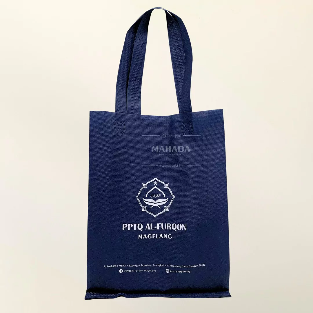 Goodie Bag Custom Desain Grafis Untuk Acara Seminar Dan Merchandise (1)