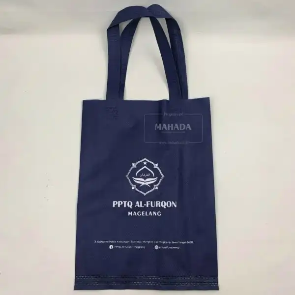 Tas Goodiebag Dengan Custom Desain Grafis Untuk Acara Seminar Dan Merchandise (2)