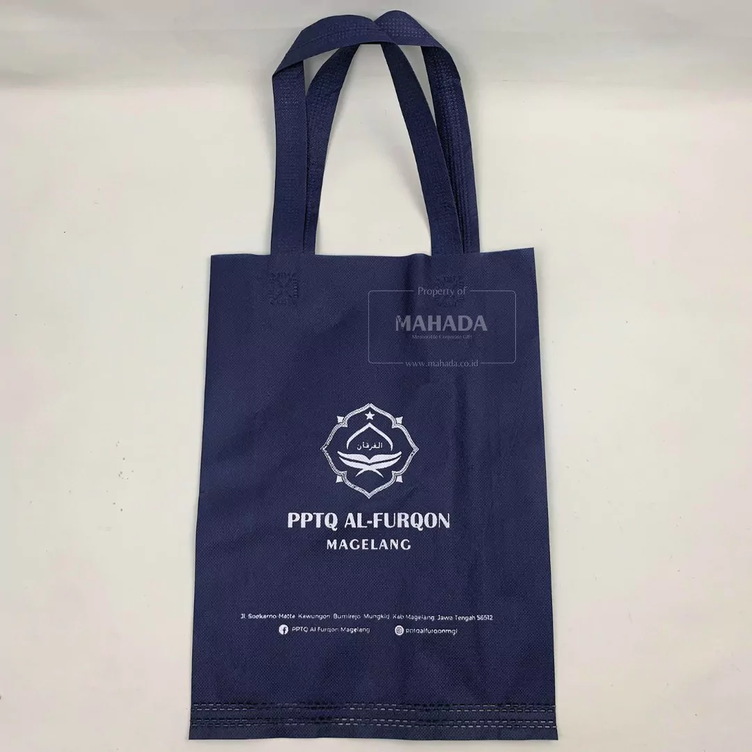 Tas Goodiebag Dengan Custom Desain Grafis Untuk Acara Seminar Dan Merchandise (2)