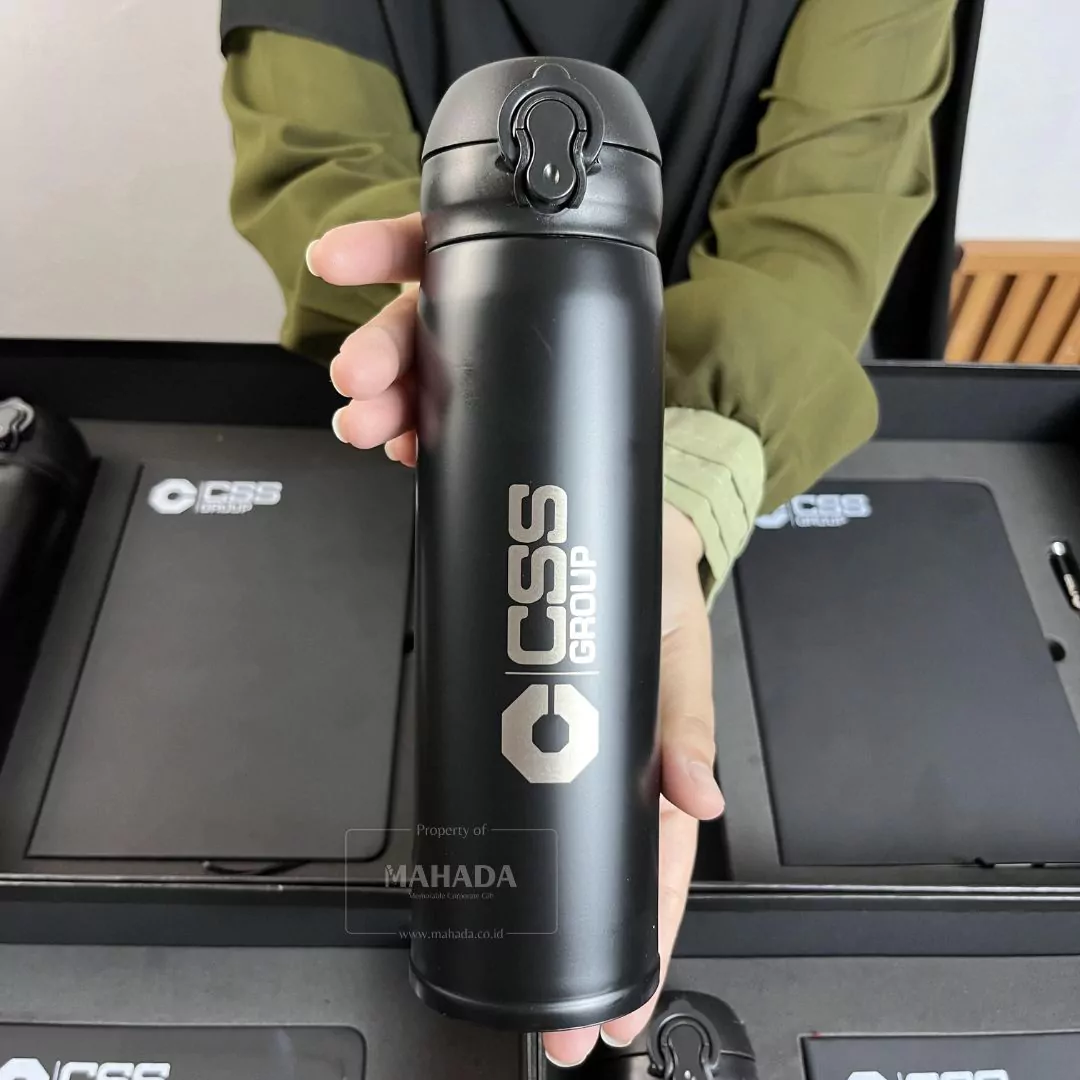 Tumbler Stainless Dengan Mekanisme Tutup Model Flip Custom Desain dan Logo (4)