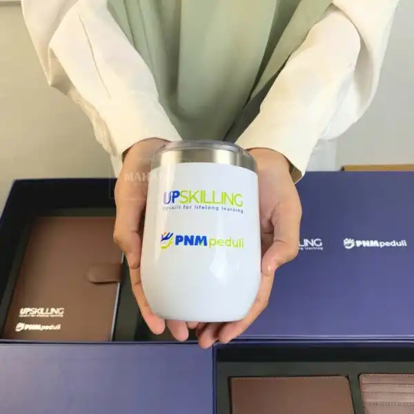 Gift Set 3 Item Custom Souvenir Acara Packaging Hardbox Berisi Mug Stainless, Buku Agenda Kulit dan Cardholder (6)