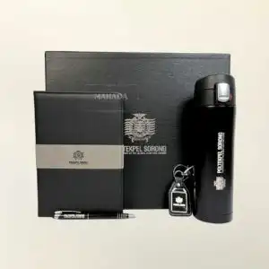 Gift Set 4 Item Berisi Buku Agenda Kulit, Pulpen, Gantungan Kunci dan Tumbler Stainless (1)