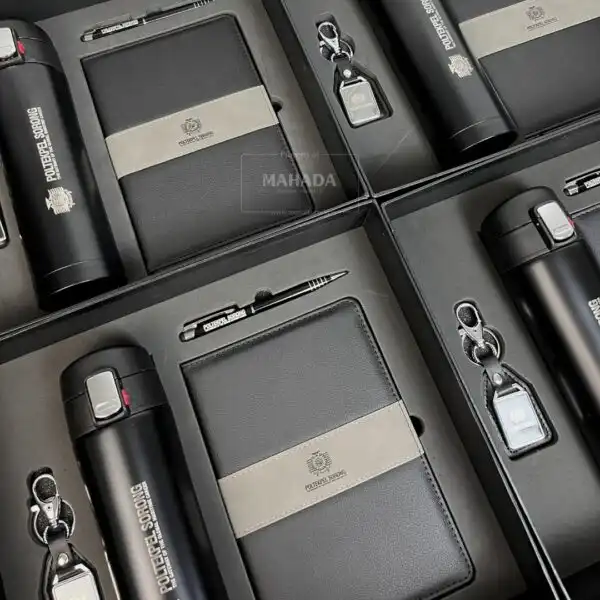 Gift Set 4 Item Berisi Buku Agenda Kulit, Pulpen, Gantungan Kunci dan Tumbler Stainless (2)