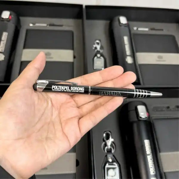 Gift Set 4 Item Berisi Buku Agenda Kulit, Pulpen, Gantungan Kunci dan Tumbler Stainless (5)