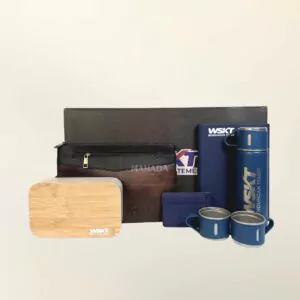 Gift Set Berisi 5 Item Souvenir Buku Agenda, Lunchbox Set, Tumbler, Cardholder, dan Tas Pouch (1)