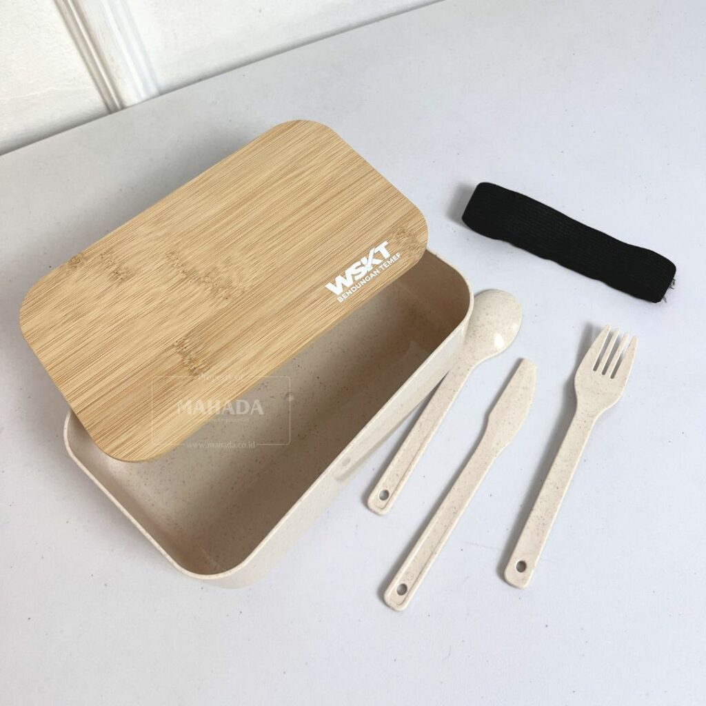 Gift Set Berisi 5 Item Souvenir Buku Agenda, Lunchbox Set, Tumbler, Cardholder, dan Tas Pouch (4)