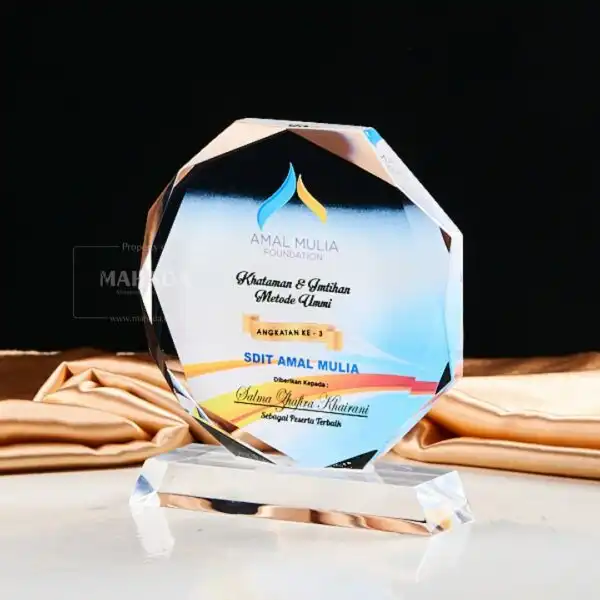 Plakat Akrilik Bentuk Bulat Dengan Diamond Cut Bisa Desain Custom (8)