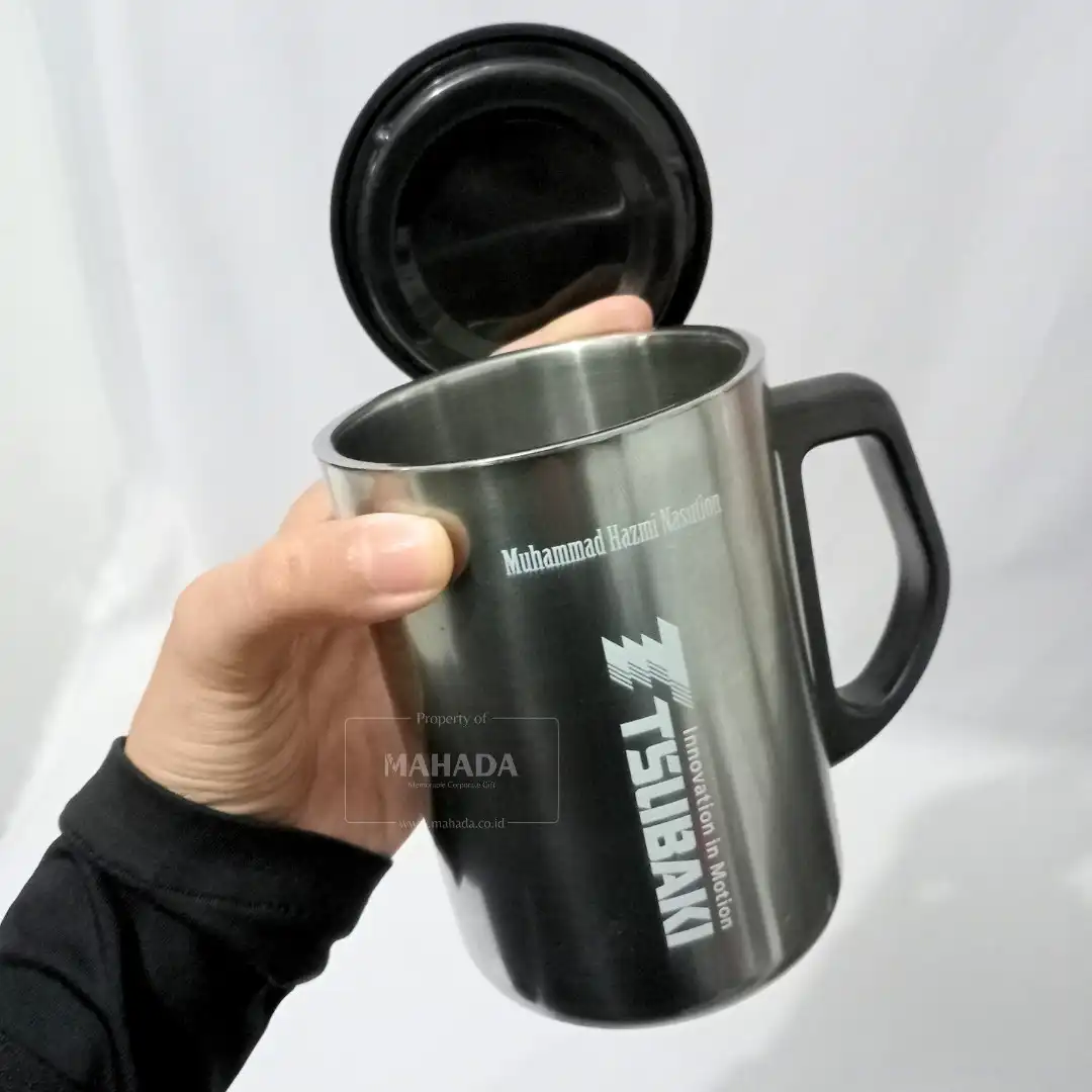 Mug Stainless Dengan Warna Silver dan Desain Logo Perusahaan Custom (3)