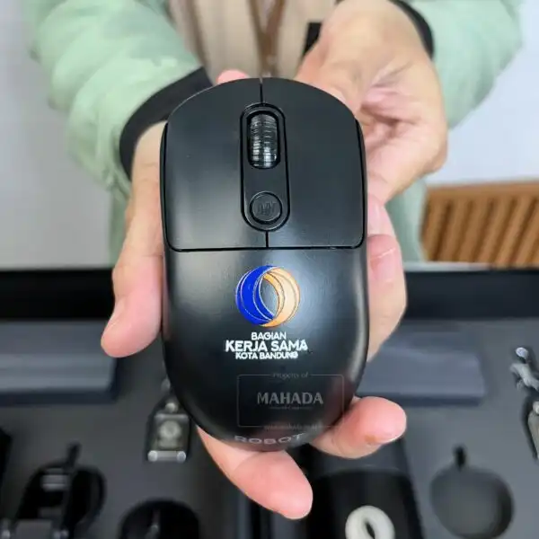 Mouse Wireless Dengan Custom Logo dan Packaging Box Untuk Souvenir (13)