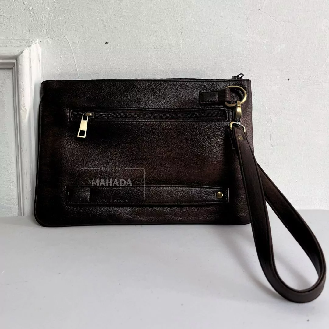 Tas Wrislet Pouch Dengan Bahan Kulit dan Batik Custom Logo Deboss (8)