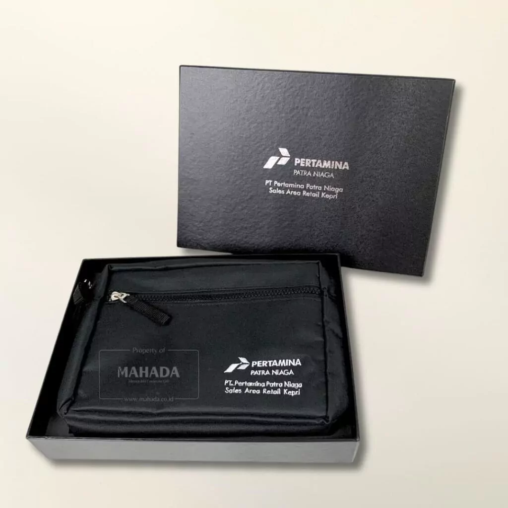 Gift set 1 item untuk souvenir sidang