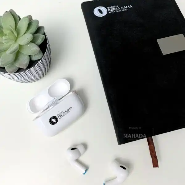 Gift Set 6 Item Custom Souvenir Instansi Packaging Hardbox Berisi Buku Agenda dan TWS