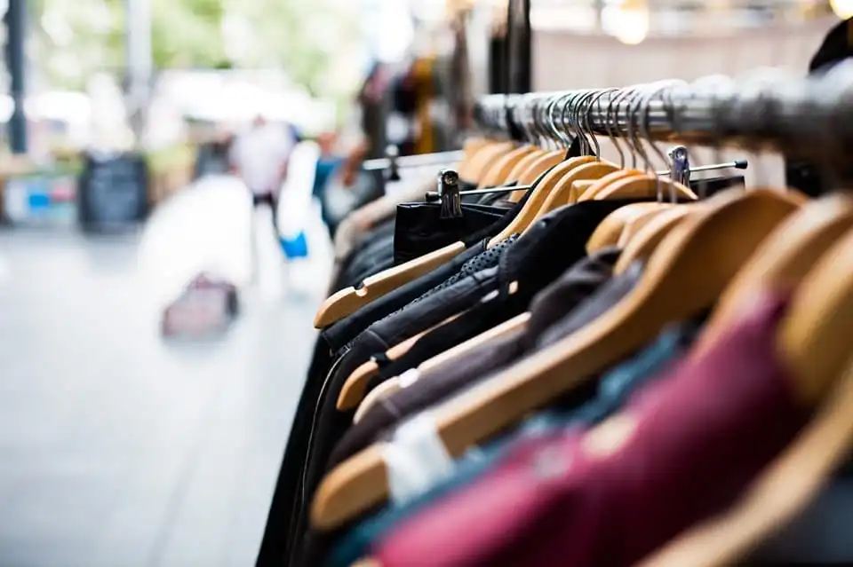 Merchandise Produk Fashion