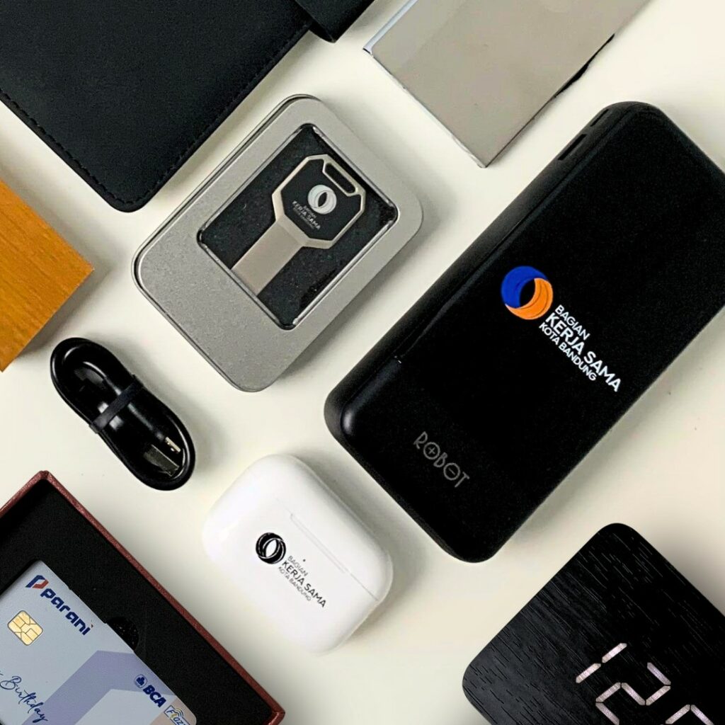 Electronics Item Corporate Gift Lainnya