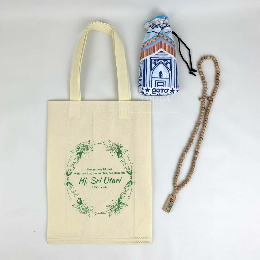 Seminar Kit 3 Berisi Sajadah, Tasbih dan Goodiebag