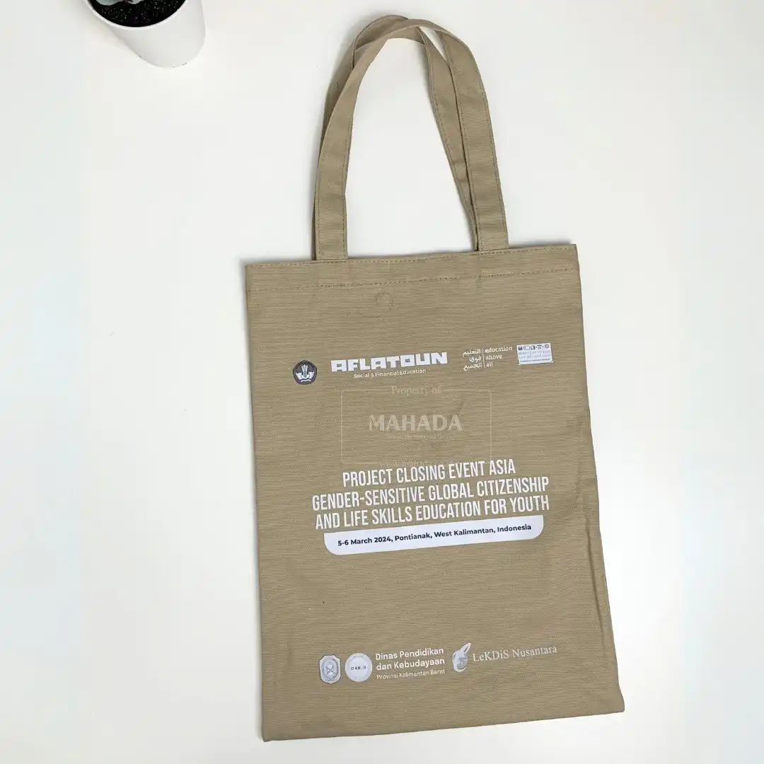 Souvenir Event 5 Berisi Totebag Berwarna Coklat